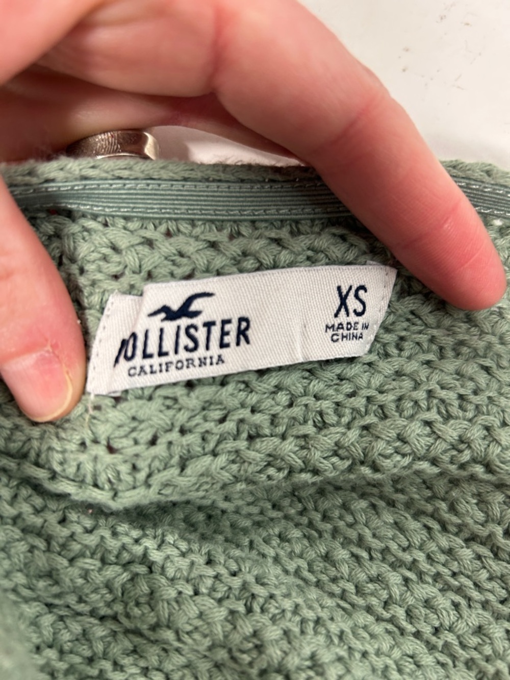 Hollister Cropped Knit - Light Sage xs 100% cotton Crochet-Style V-Neck Bralette - Picture 2 of 5